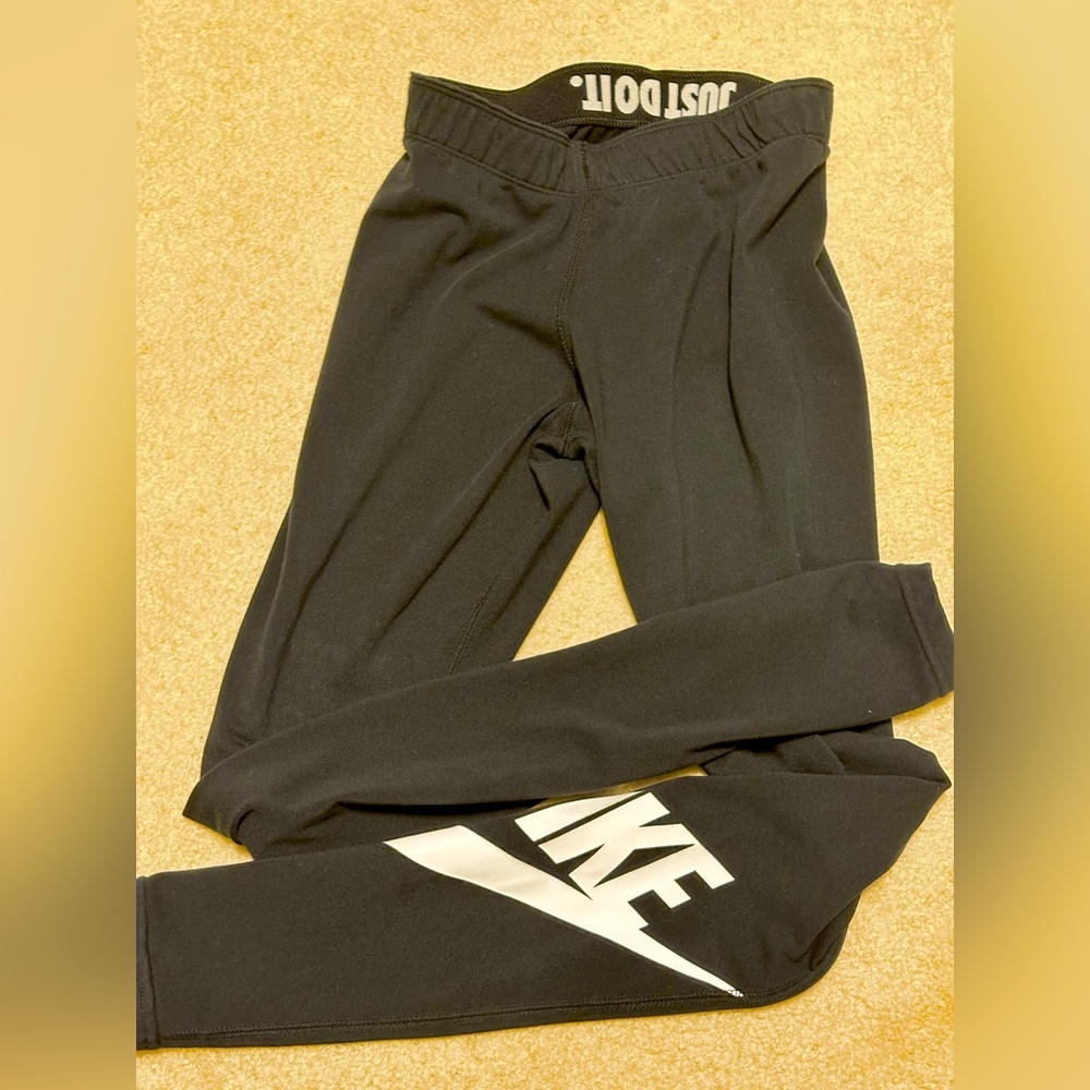 Nike Women’s Sportswear Just Do It Leggings
